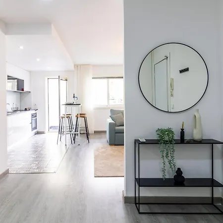 Lovelystay - Boavista Cozy Apartment Porto Buitenkant foto