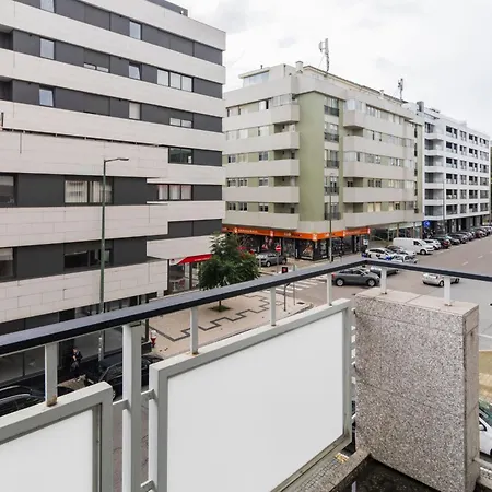 Lovelystay - Boavista Cozy Apartment Porto Exterior photo